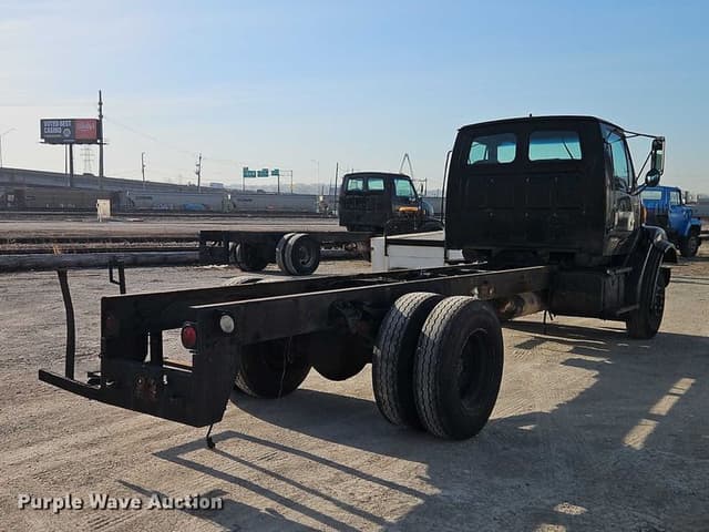 Image of Sterling L7500 equipment image 4