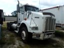2000 Kenworth T800 Image