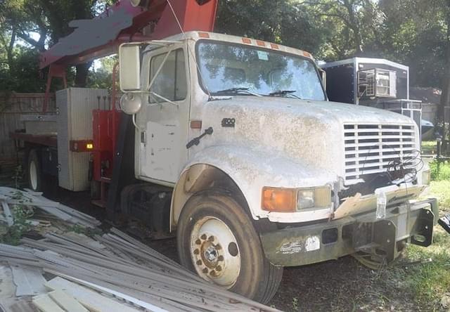 Image of International Navistar 4700 equipment image 1