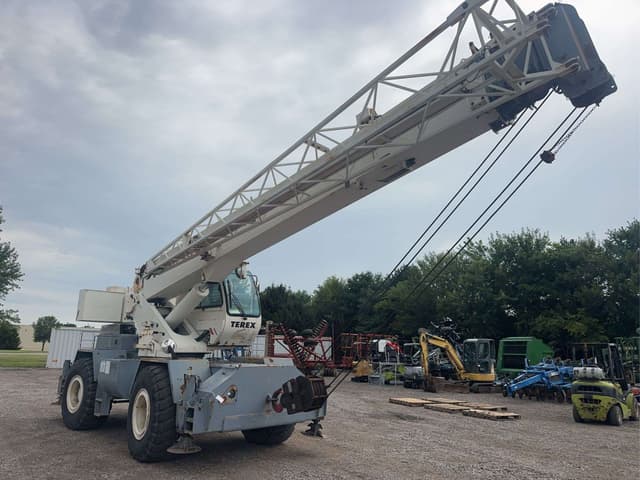 Image of Terex RT230 equipment image 2