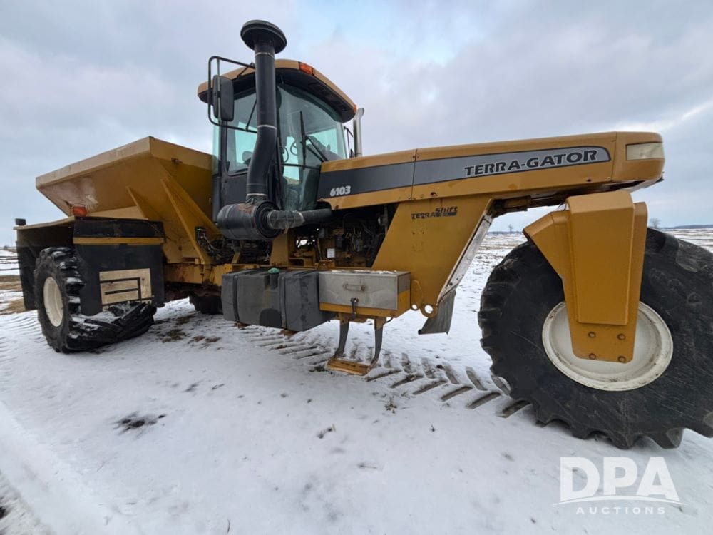 2000 Ag-Chem Terra-Gator 6103 Equipment Image0