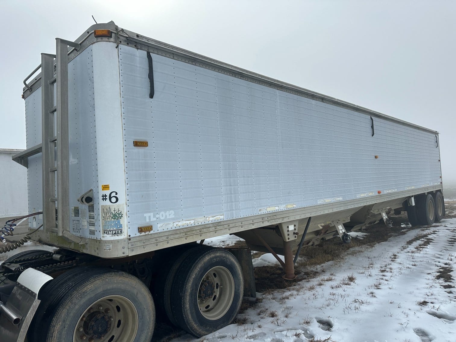 2000 Timpte Super Hopper Equipment Image0