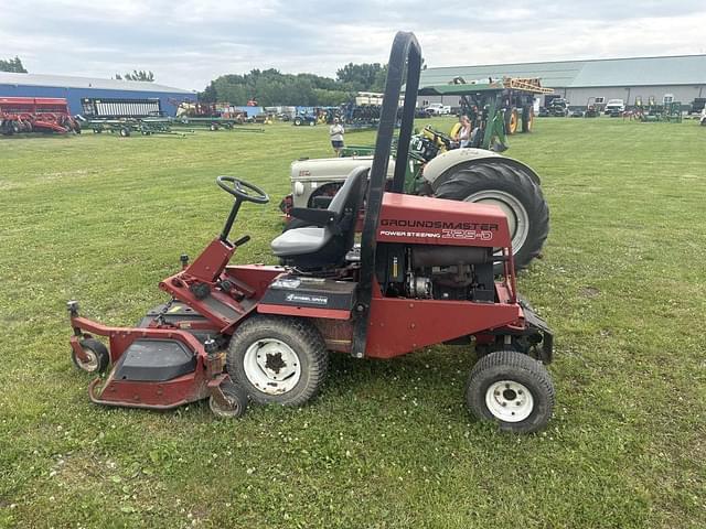 Image of Toro Groundsmaster 325-D equipment image 1