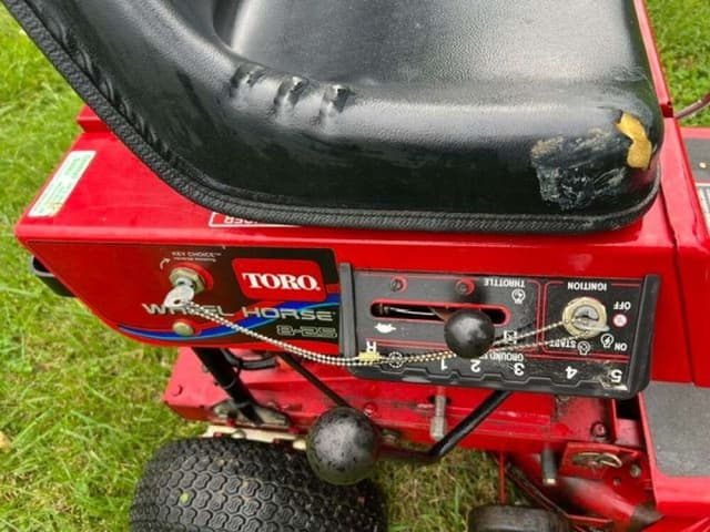 Image of Toro Wheel Horse 8-25 equipment image 2