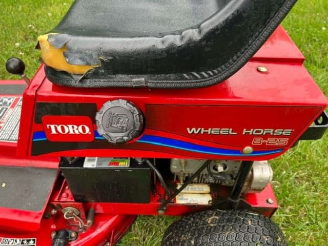 Image of Toro Wheel Horse 8-25 equipment image 4