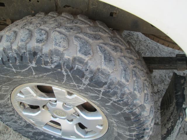 Image of Toyota Tundra equipment image 4