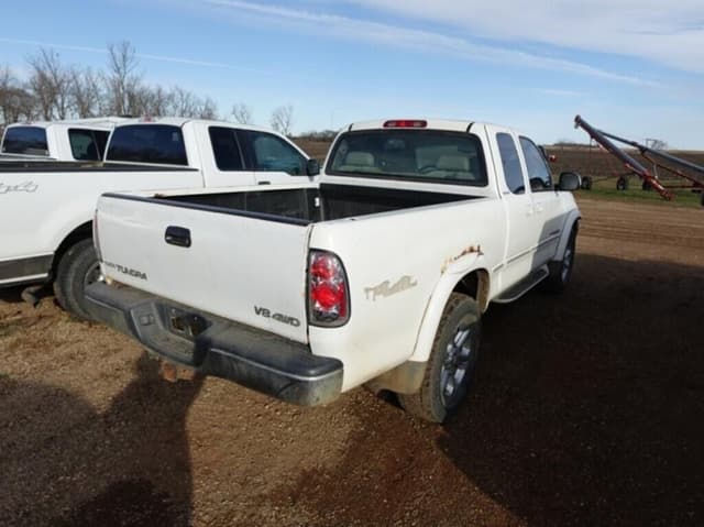 Image of Toyota Tundra equipment image 3