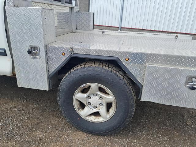 Image of Toyota Tundra SR5 equipment image 4