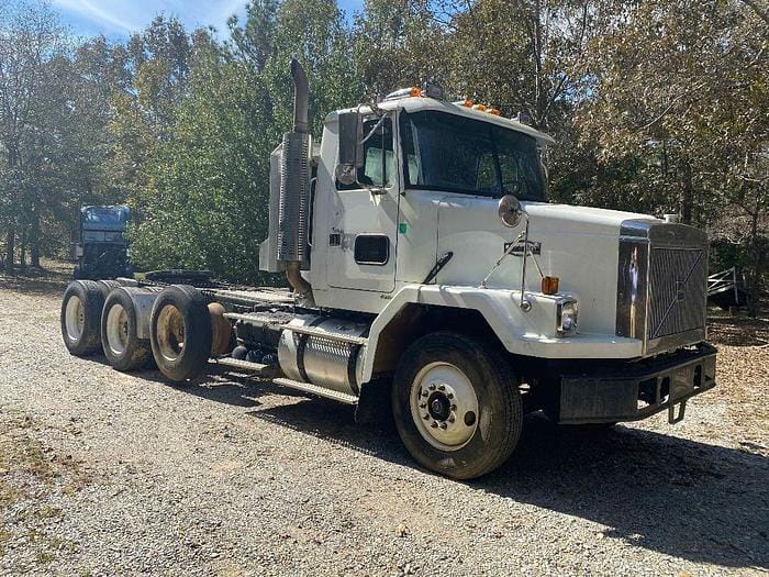 2000 Volvo ACL Equipment Image0