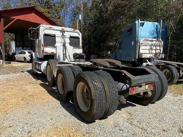 Image of Autocar ACL  equipment image 4
