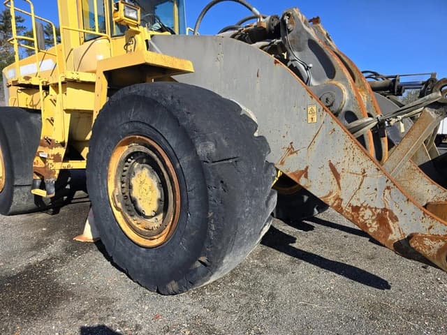 Image of Volvo L330D equipment image 3