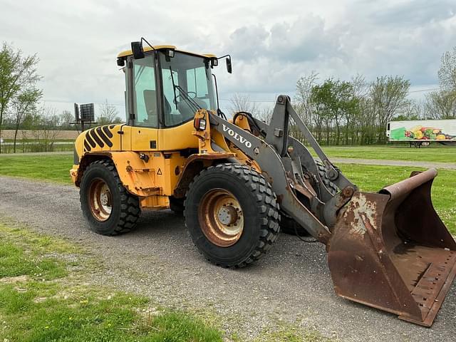Image of Volvo L45TP equipment image 2