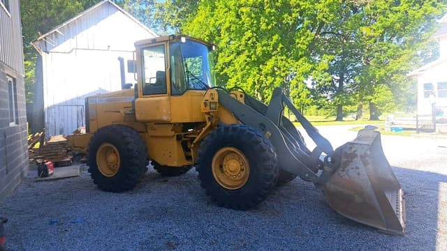 Image of Volvo L70D equipment image 4