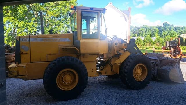 Image of Volvo L70D equipment image 3
