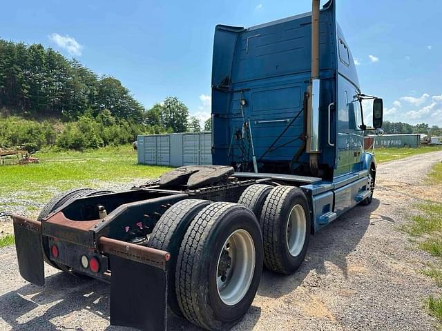 Image of Volvo VNL equipment image 4