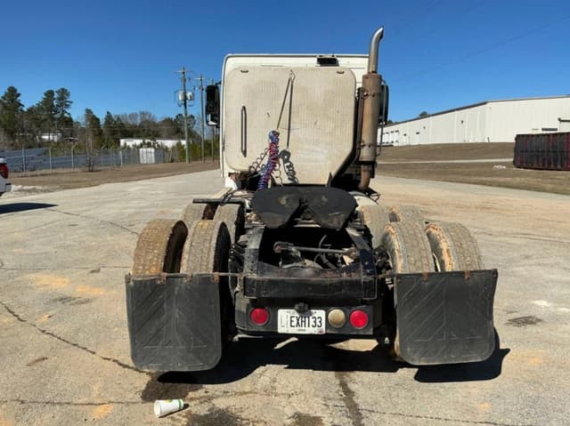 Image of Volvo VNM equipment image 3