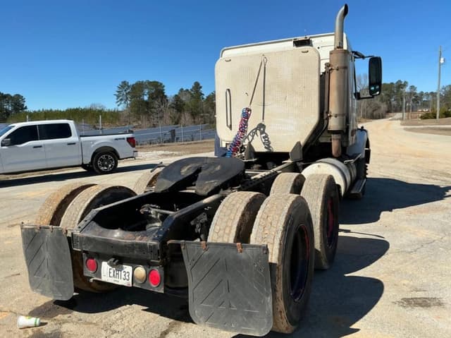 Image of Volvo VNM equipment image 4