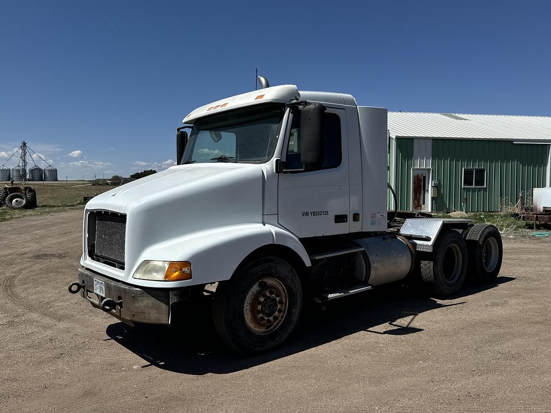 Image of Volvo VNM Primary image