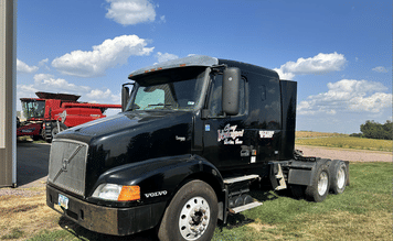 Main image Volvo VNM64T420