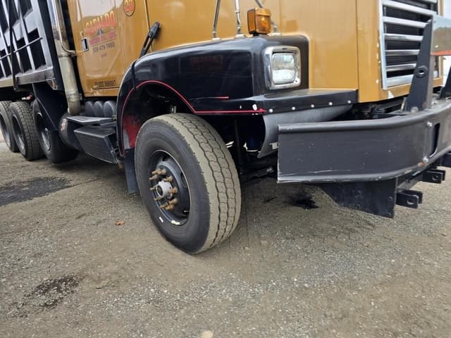 Image of Volvo WG equipment image 3