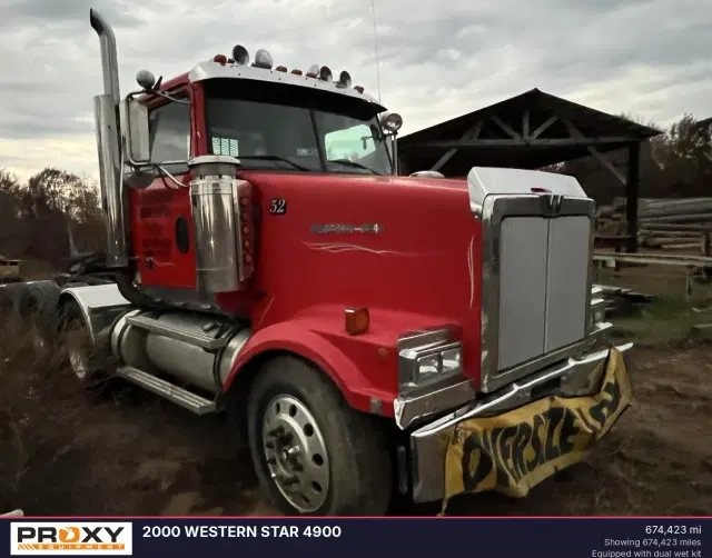 Image of Western Star 4900 equipment image 2