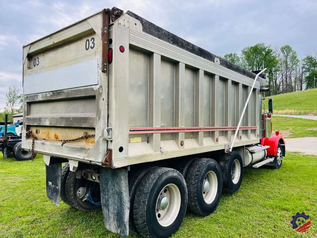 Image of Western Star 4900 equipment image 4