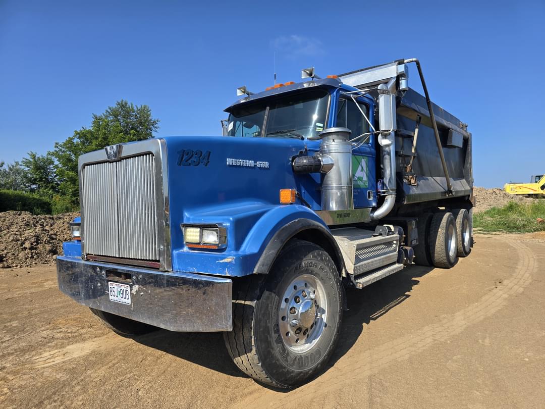 Image of Western Star 4900 Primary image