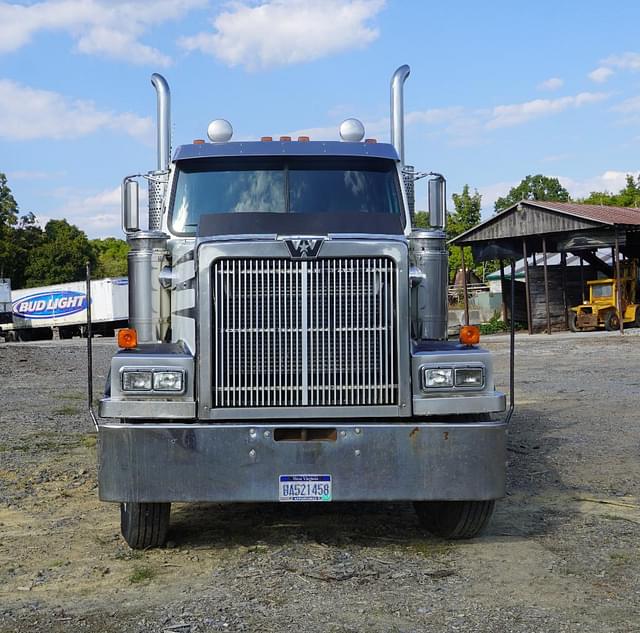 Image of Western Star 4900E equipment image 3