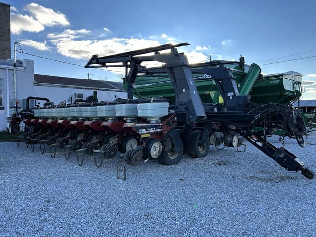 Image of White 6184 equipment image 1