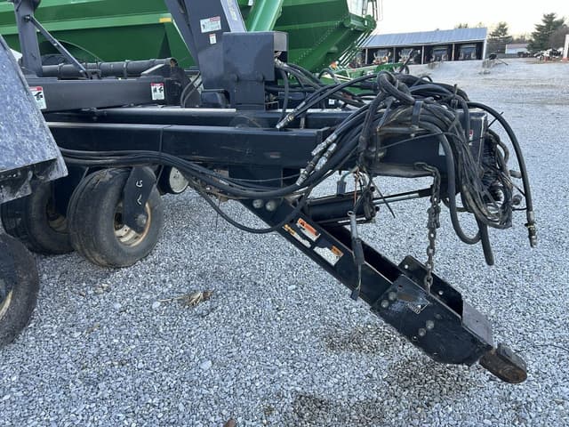 Image of White 6184 equipment image 3