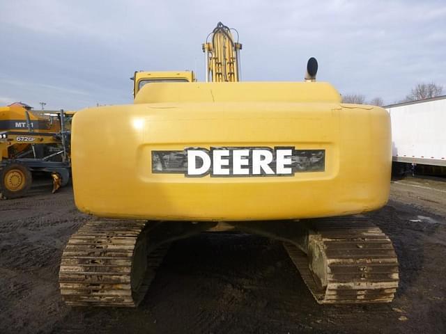 Image of John Deere 230LC equipment image 3