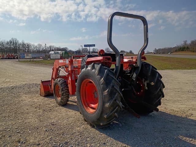 Image of Kubota L4300 equipment image 4