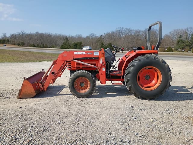 Image of Kubota L4300 equipment image 2