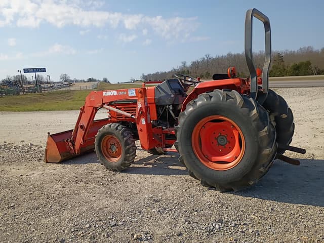 Image of Kubota L4300 equipment image 3