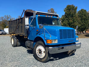 2001 International 4900 Image