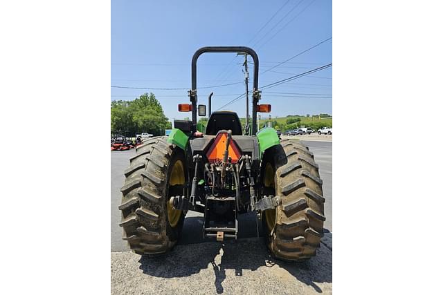 Image of John Deere 5310 equipment image 4