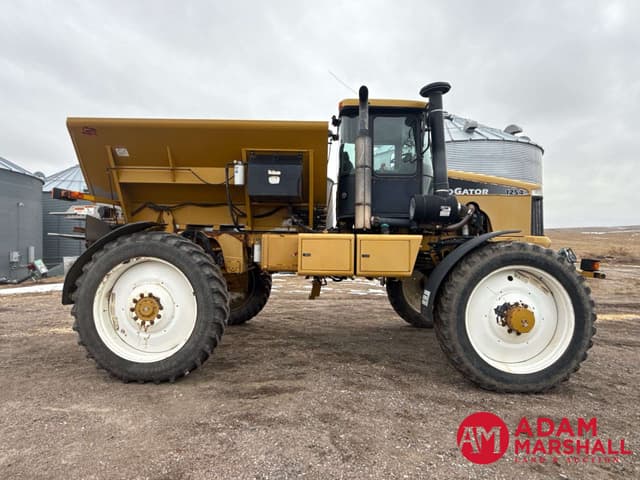Image of Ag-Chem RoGator 1254 equipment image 2