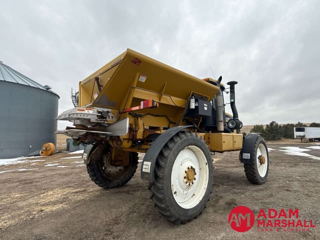 Image of Ag-Chem RoGator 1254 equipment image 3