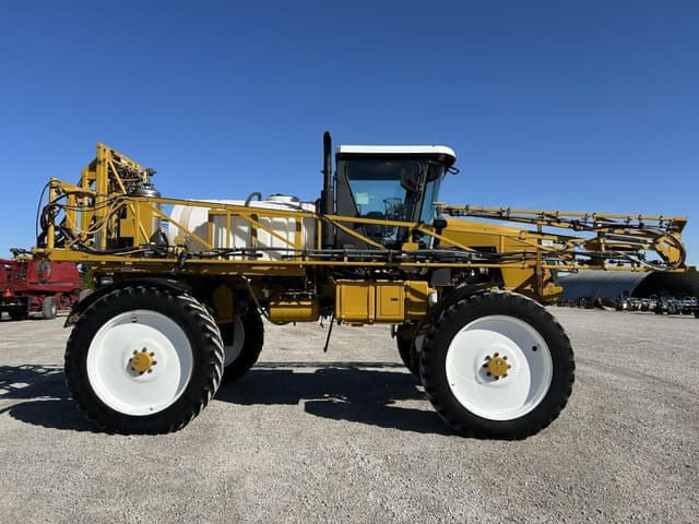 Image of Ag-Chem RoGator 854 equipment image 3