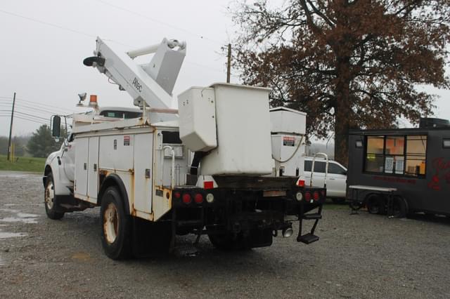 Image of Ford F-650 equipment image 3