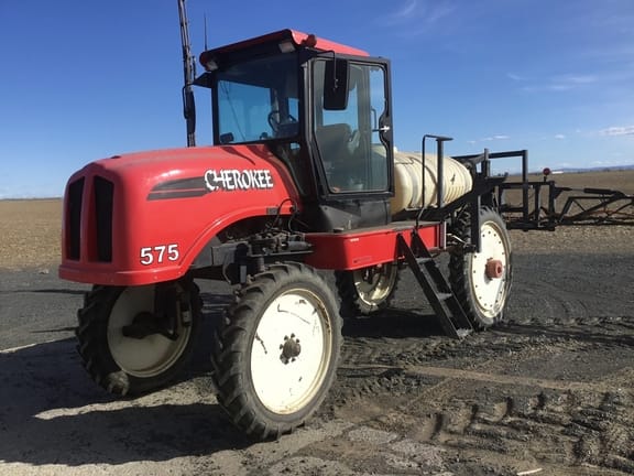 Main image Apache Cherokee 575