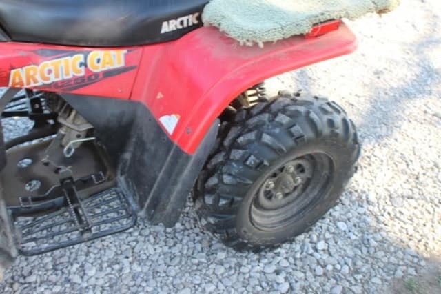 Image of Arctic Cat 250 equipment image 2