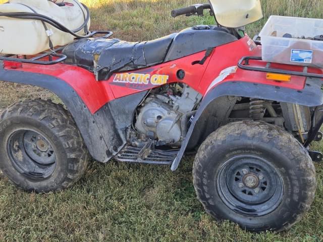 Image of Arctic Cat 400 equipment image 1