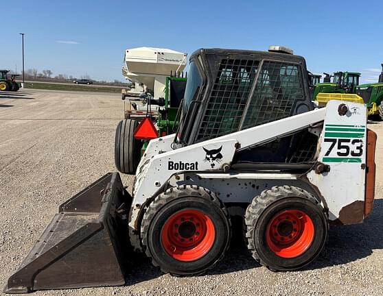 Image of Bobcat 753 equipment image 2