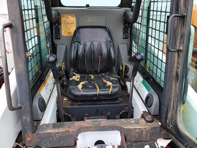 Image of Bobcat 763 equipment image 2
