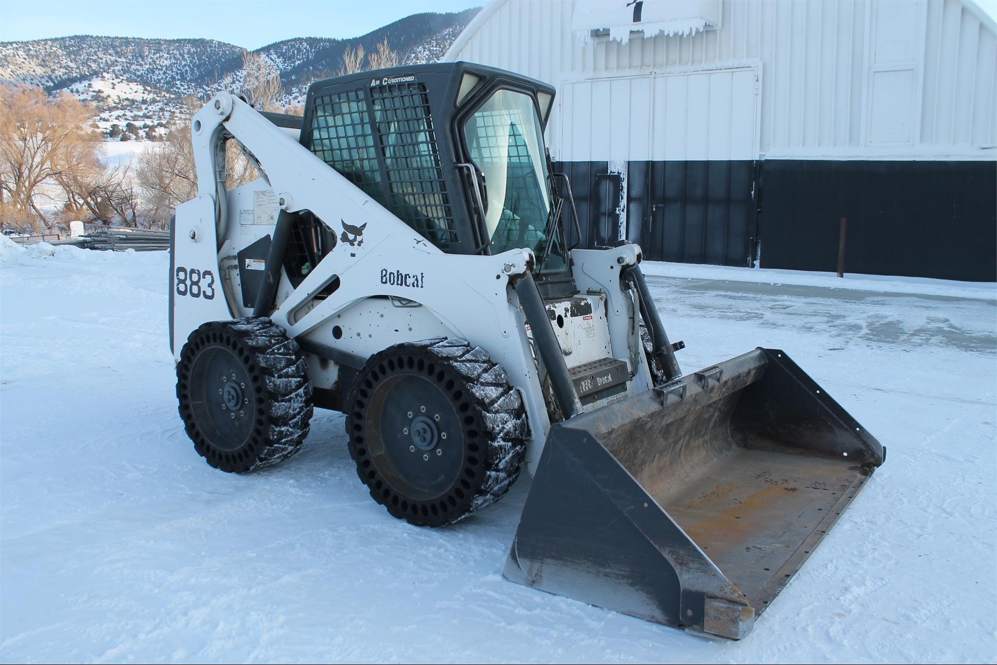 Main image Bobcat 883
