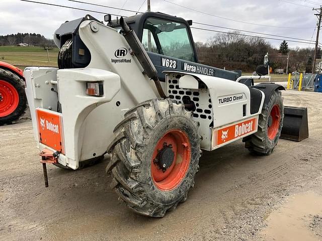 Image of Bobcat V623 equipment image 4