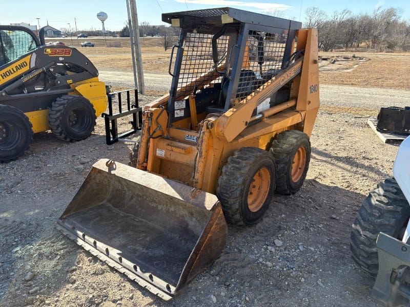 2001 Case 1840 Equipment Image0