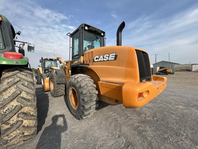 Image of Case 621D equipment image 3