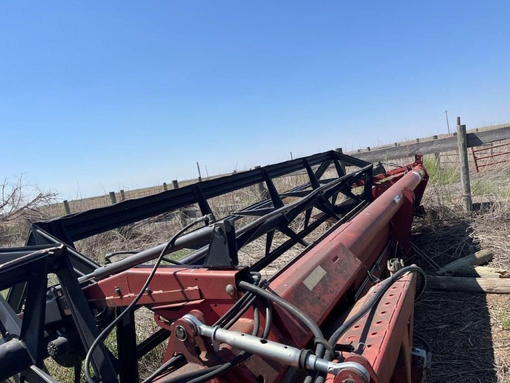 2001 Case IH 1042 Equipment Image0